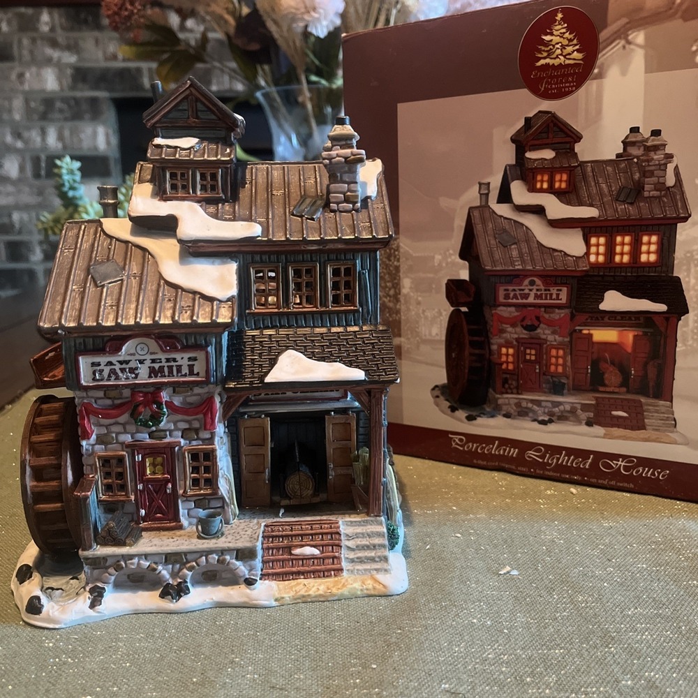 2002 Lemax Christmas Village Harvest Crossing Sawyer's Saw Mill Retired~w/Box